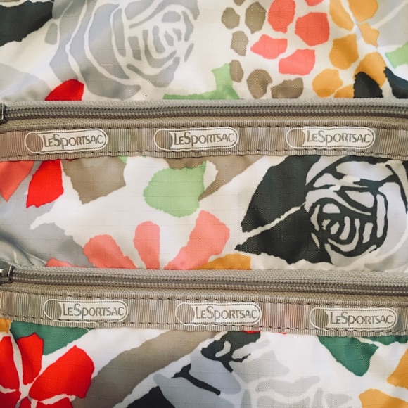 Simple multi-use floral bag! 🌸 - Picture 5 of 5